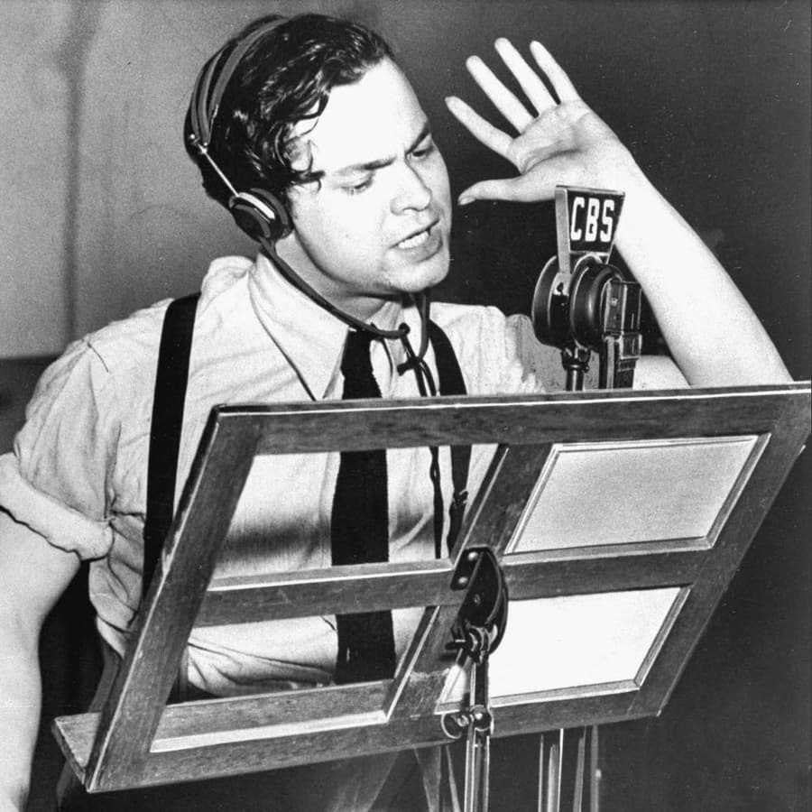 New Book Reveals Nationwide Panic from Orson Welles' 1938 'War of the Worlds' Broadcast
